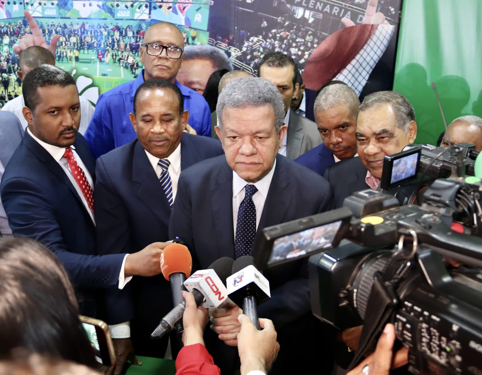 Leonel Fernández asegura que en el país hoy se está pasando hambre y el gobierno no lo quiere reconocer