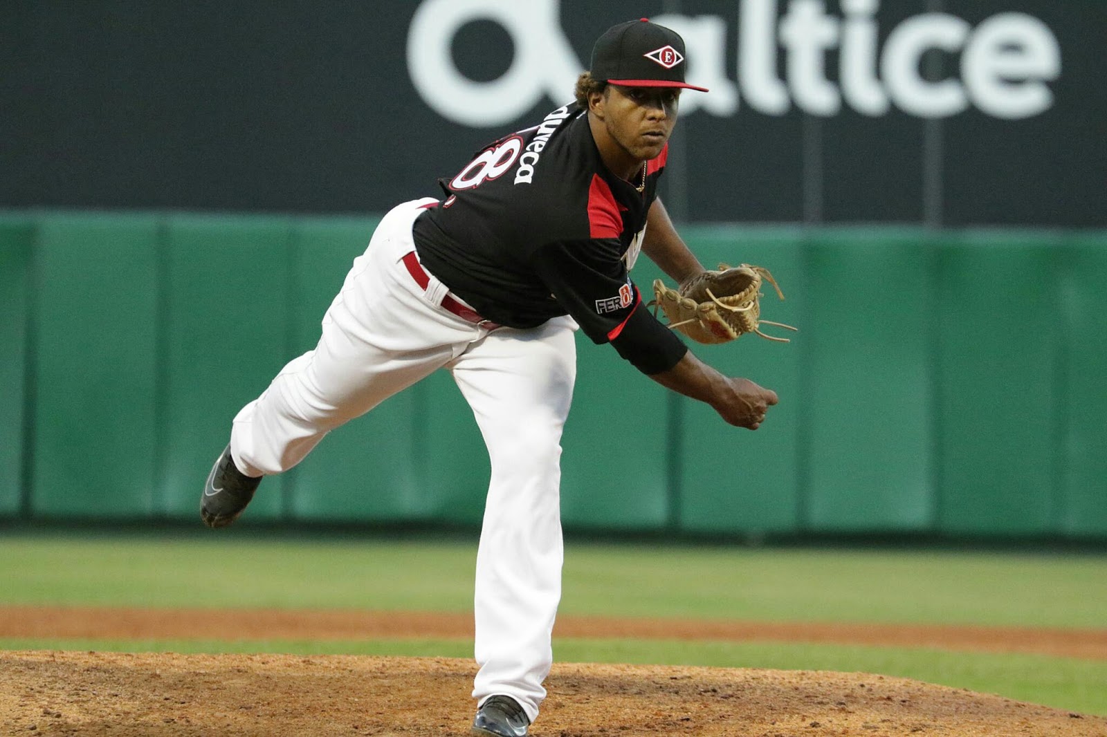 Toros conquistan a Van Gurp y Almengó desde las Estrellas