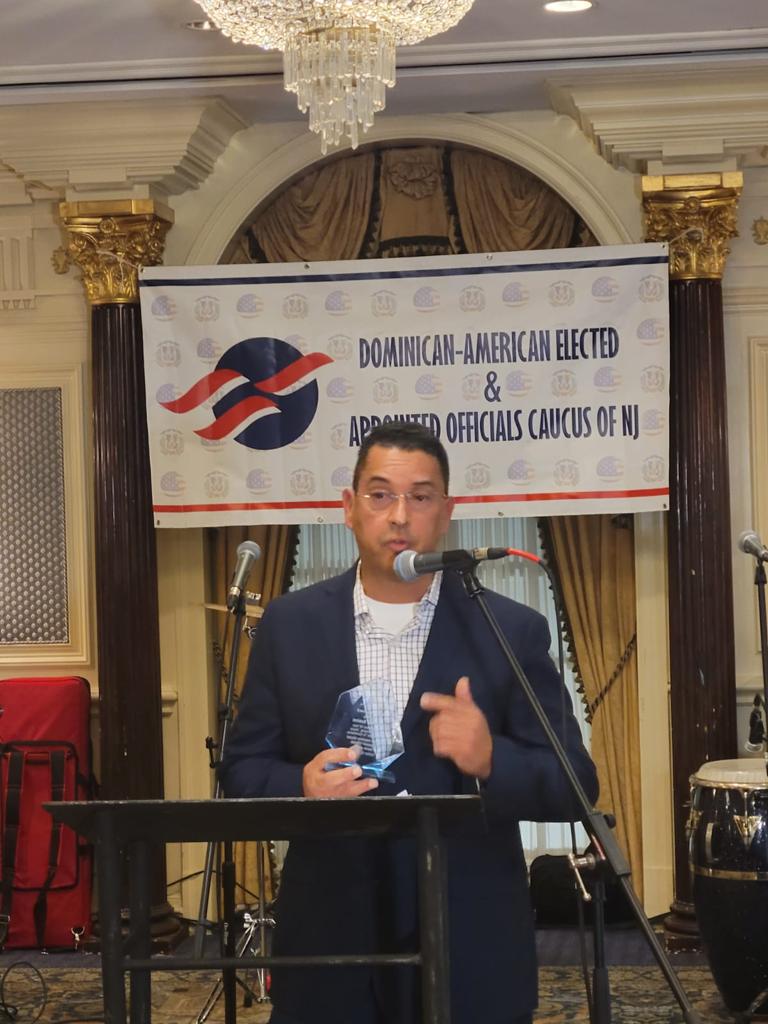 NUEVA JERSEY: Felicita PGR por “haberle devuelto confianza al pueblo»