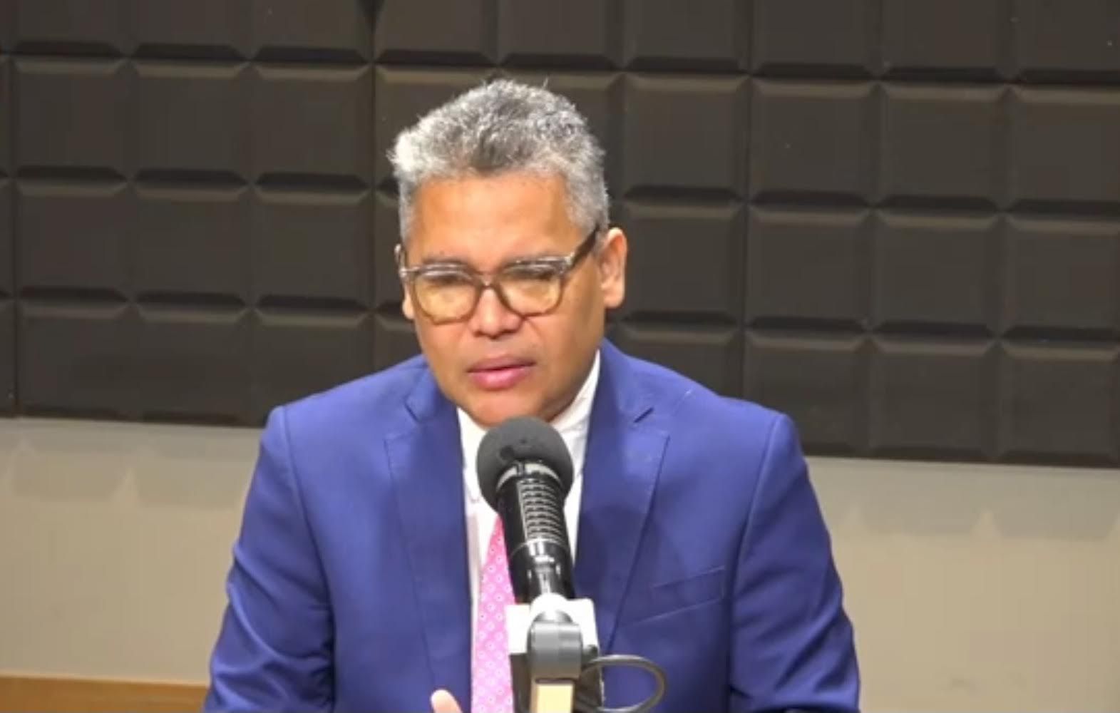 Líder del Partido Generación de Servidores, Carlos Peña, deplora militarización en Los Negros de Azua por Barcaz