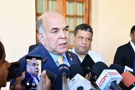 Pelegrín cree error de partidos retirarse discusión tema haitiano