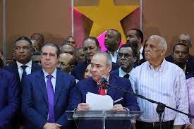 PLD solicita al MP investigar a Luis Abinader supuestamente por haber recibido dinero del narcotráfico y de presuntos corruptos