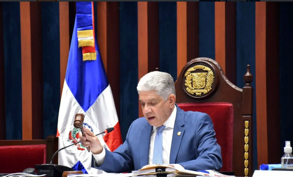 Senado aprueba proyecto de ley de Fideicomiso Público