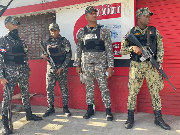 Un herido de bala y varias personas detenidas como resultado del paro convocado por organizaciones populares del Cibao