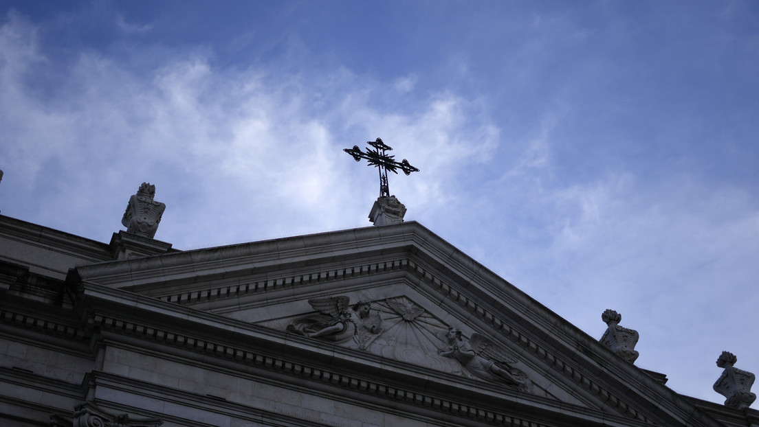 Exponen abuso sexual a más de 600 niños por sacerdotes católicos en EE.UU.