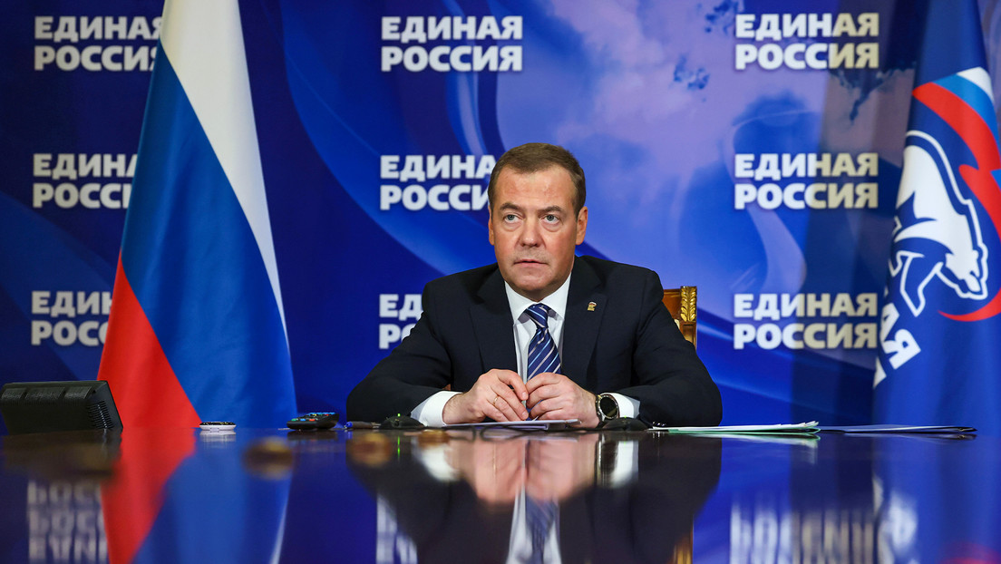 «¿Un delirio de inseguridad?»: Zelenski pide a Occidente más armas y Medvédev le responde