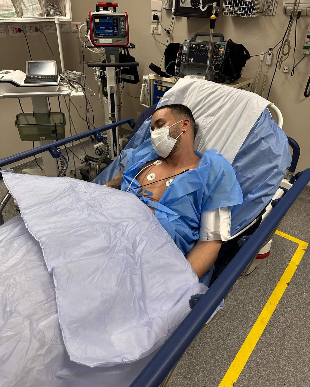 Prince Royce es hospitalizado tras sufrir una reacción alérgica