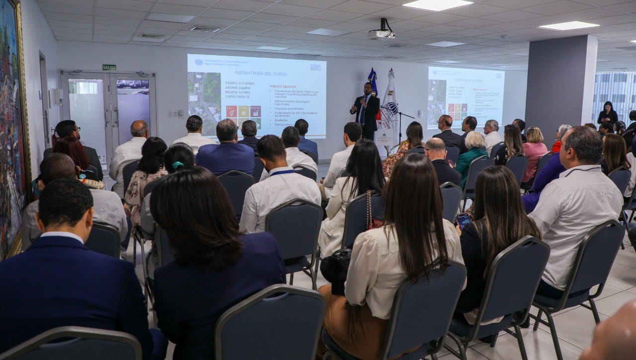 MICM promueve reconversión de parques industriales a ecológicos