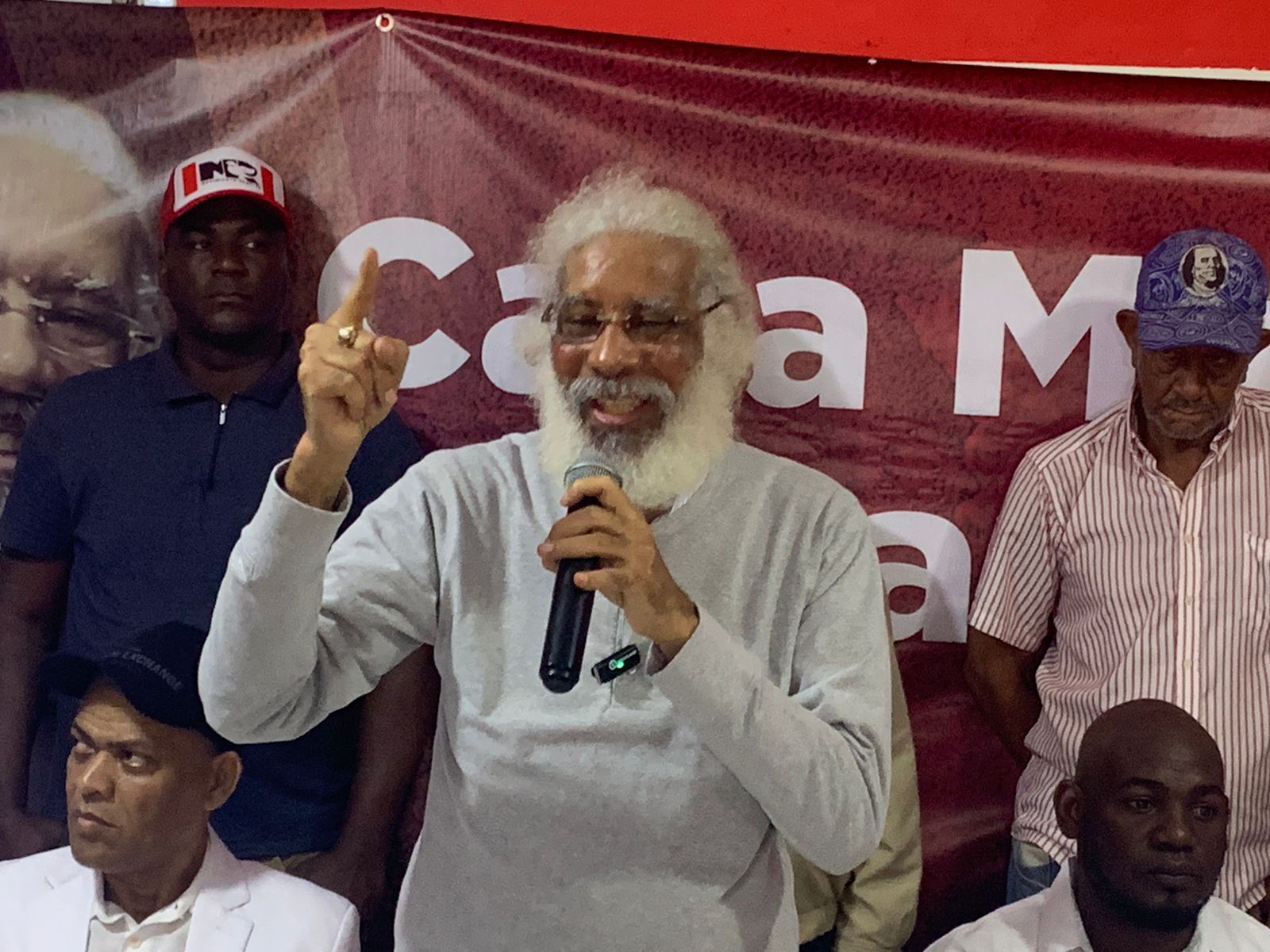 Juan Hubieres dice ya está bueno de promesas de este gobierno, insta a cumplir las hechas