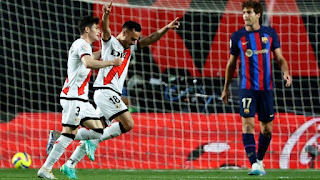 Rayo Vallecano sorprende al Barcelona