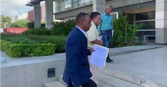 Fenattransc pone querella contra Danilo Medina por supuesta malversación de fondos