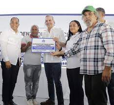 Se atrinchera el cura Rogelio! se doblega y le entra a Leonel, advierte que sería una desgracia desgraciada si este regresa al poder en RD