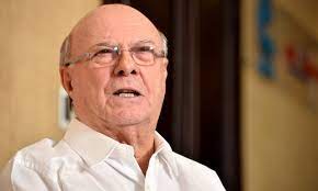 HM dice que está «traumatizado con los problemas de la justicia»