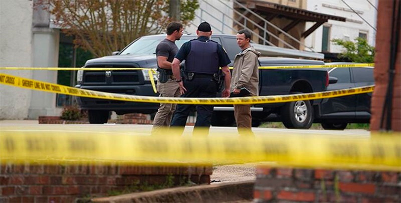 Un tiroteo en Texas deja 5 fallecidos; el autor está a la fuga