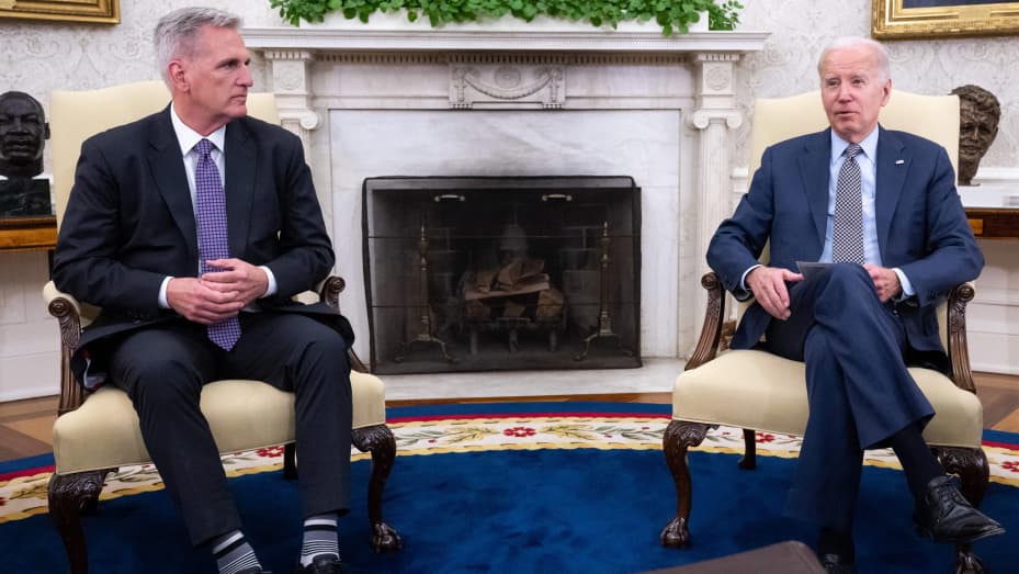 Negociaciones entre republicanos y Casa Blanca para elevar techo de deuda se reanudan hoy