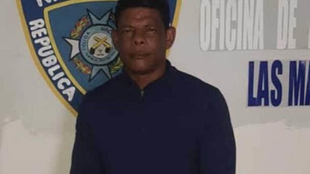 PRM anuncia suspensión de director municipal de Derrumbadero en San Juan