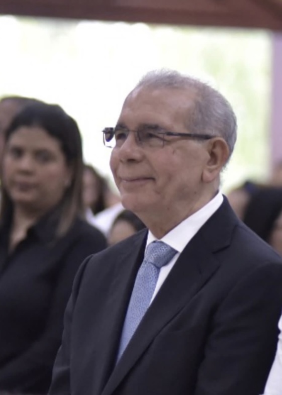 Se nota el cambio de Danilo Medina al regresar sin bigote de Miami