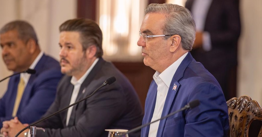 RD «está avanzando», con baja en inflación y pobreza, dice Abinader