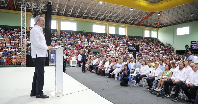 Presidente Abinader anuncia un bono que beneficiará a un millón de madres