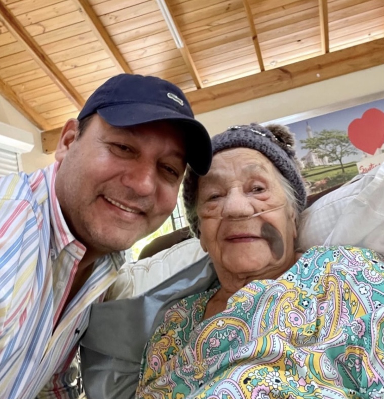 Mélida Durán, madre de Abel Martínez no ha fallecido