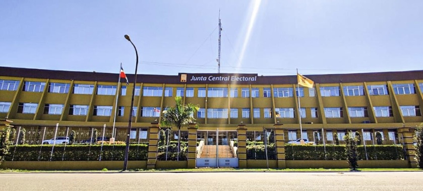 JCE rechaza reconocimiento de 46 partidos en formación