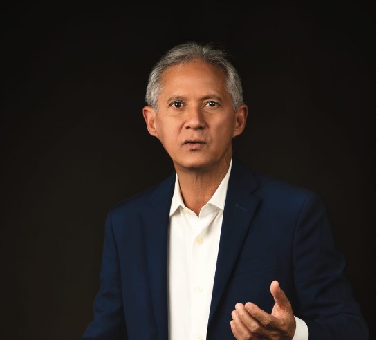 NG Cortiñas dice voto económico decidirá elecciones 2024; cree la gente desaprobará penuria y calamidad en que vive