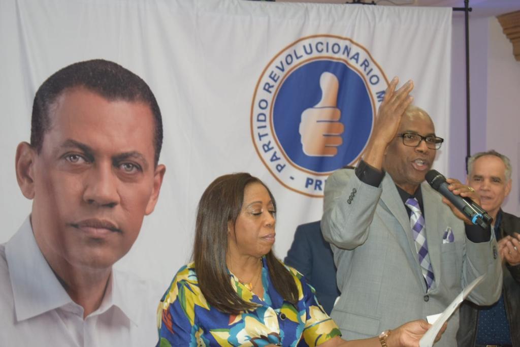 Proyecto Guido Gómez Presidente pide excusas por publicación foto en la que aparece el presidente y secretaria del PRM en New Jersey