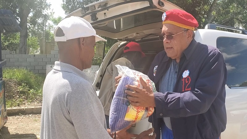 Acosta Moreta pide a Abinader una canasta alimenticia de emergencia