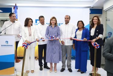 Banreservas abre oficinas en avenida Jacobo Majluta y Pedro Brand