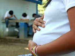 1,154 estudiantes embarazadas; 112 han sido víctimas de violación