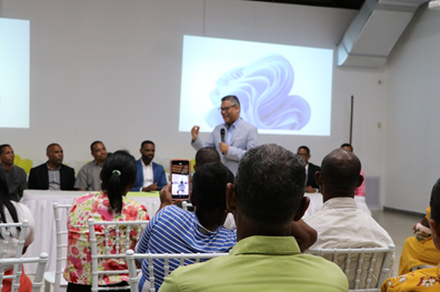 Carlos Peña promete eliminar pago de impuestos a las iglesias