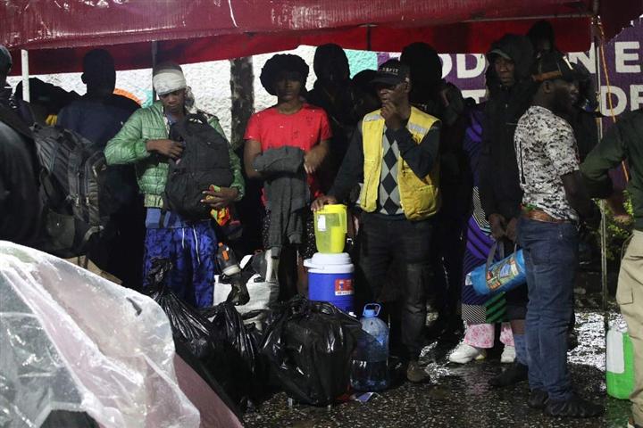 México reenvía a migrantes Haití desde capital al estado de Chiapas