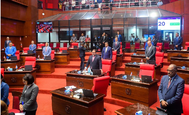 Senado dominicano aprueba ley de incentivo a la aviación civil