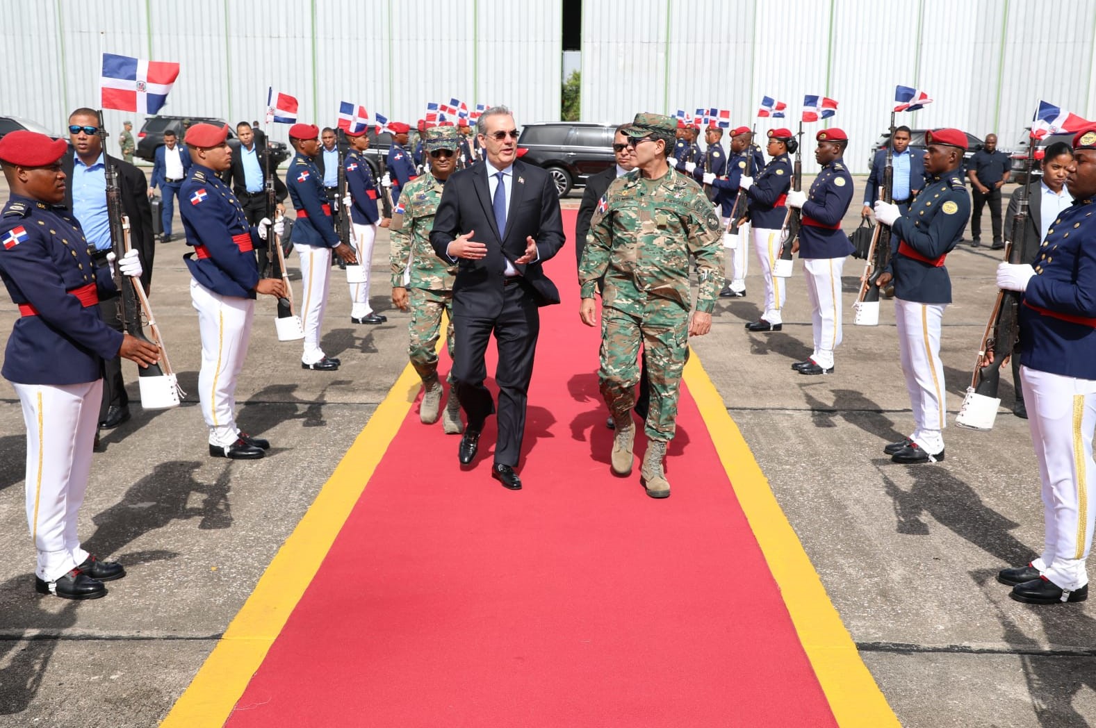 El Presidente Abinader viajó a las Bahamas para reunión CARICOM