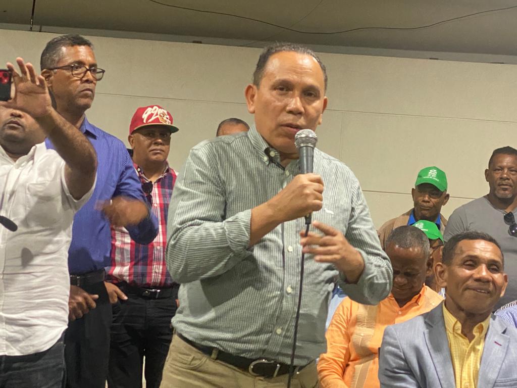 FP presenta más de cien aspirantes para elecciones congresuales y municipales del 2024 en Puerto Plata