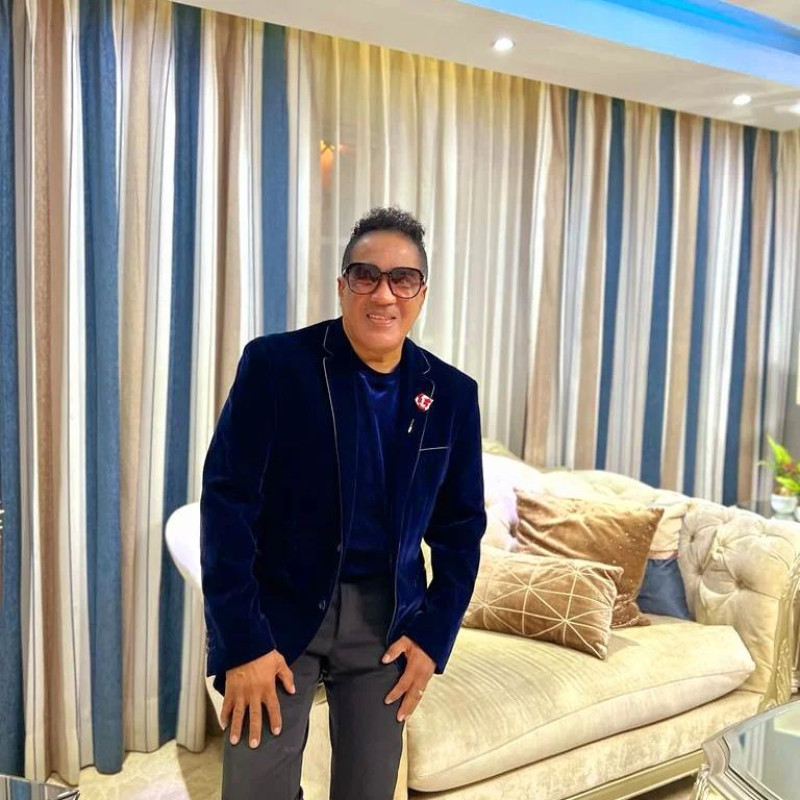 Merenguero Kinito Méndez solicita ayuda a las autoridades por inundaciones en Padre Las Casas