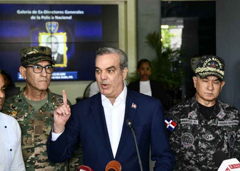 «El hombre orquesta»: Abinader le dice a Leonel que su estilo no es huir de los problemas, sino enfrentarlos