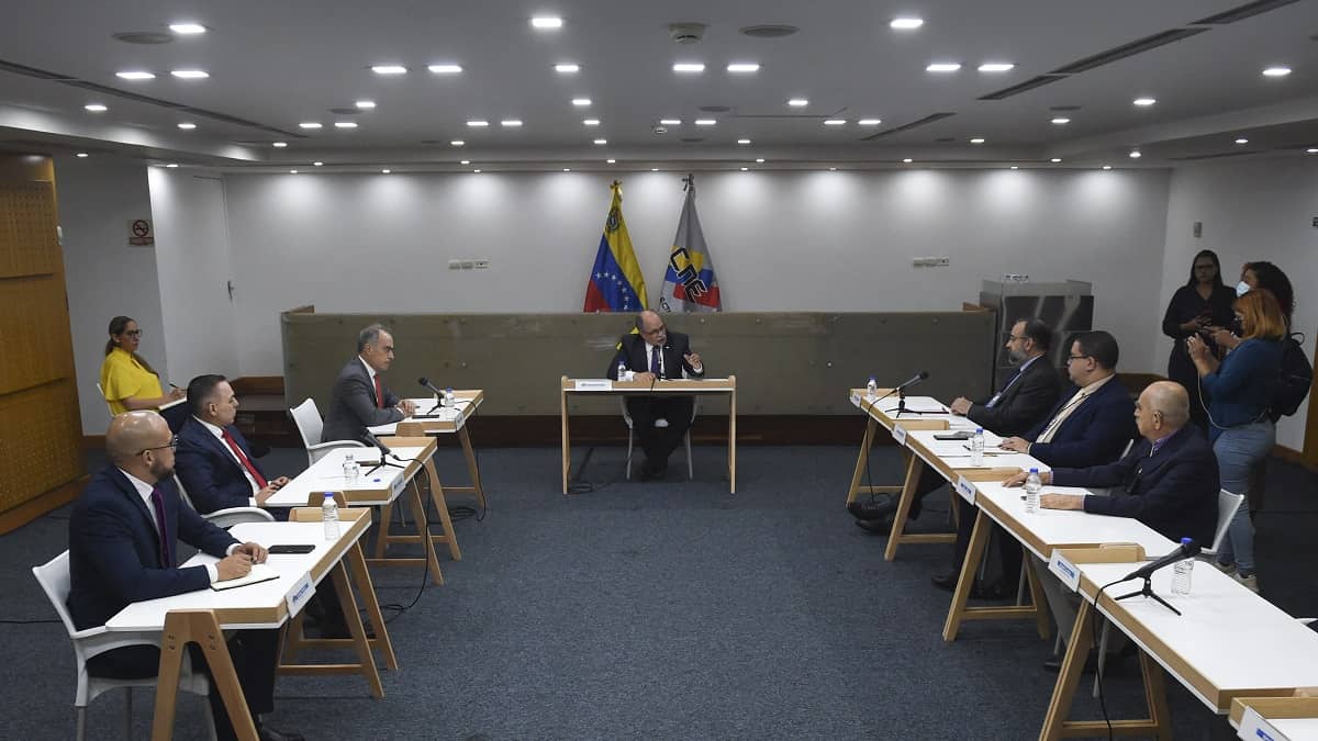 VENEZUELA: Renuncia directiva CNE deja en el aire primarias oposición