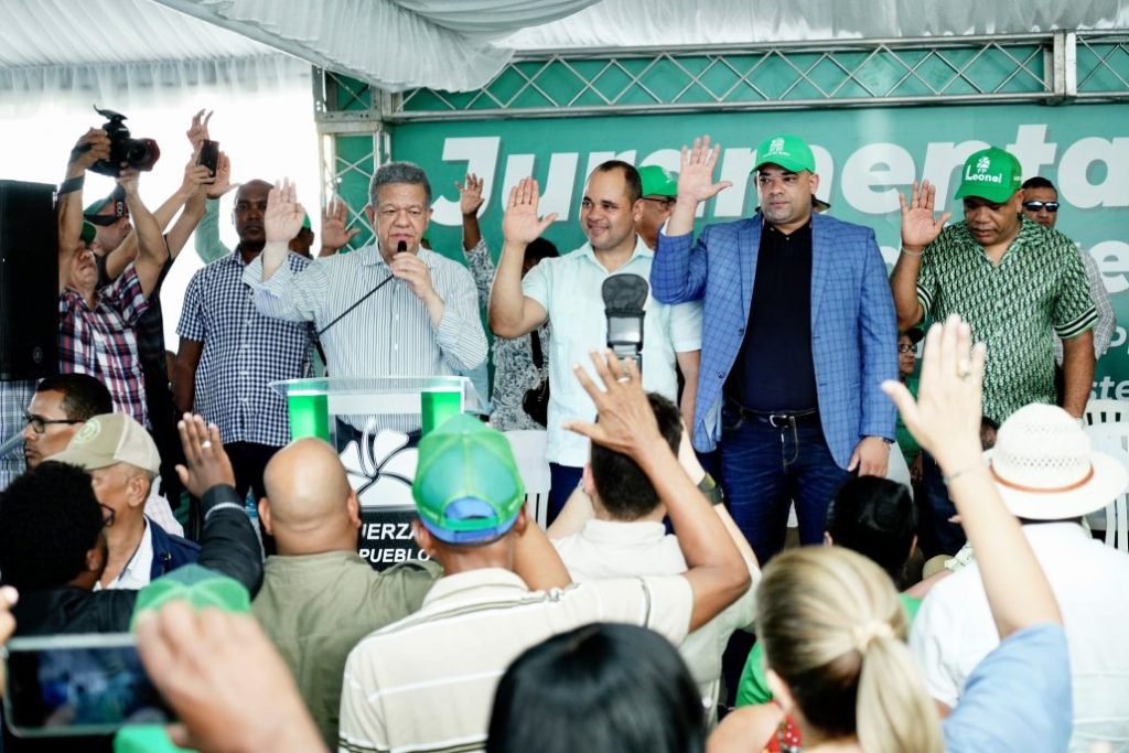 Leonel: «Frente al cambio pa’ tra’, volvemos pa’ lante con la FP»