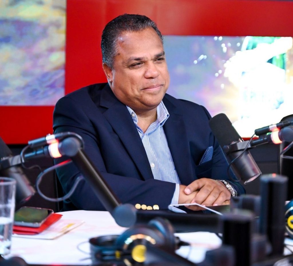 Exdirector de Pasaportes explica escasez de libretas se debe a «problema de gestión» en pasada administración