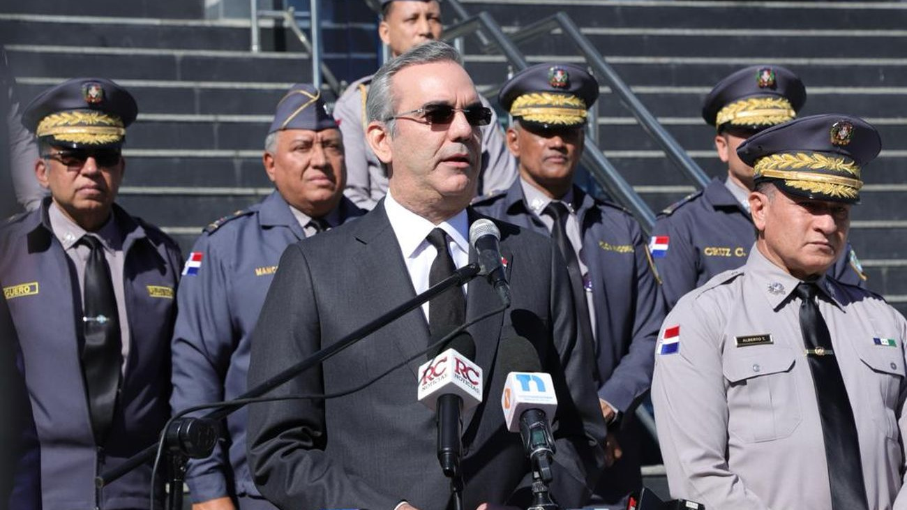 Abinader convoca a una reunión con los altos mandos policiales