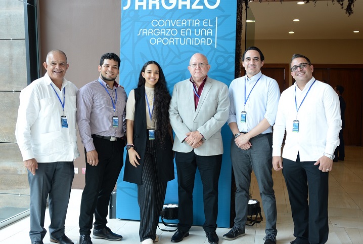 Fertilizante de sargazo contribuye crecimiento del banano dominicano