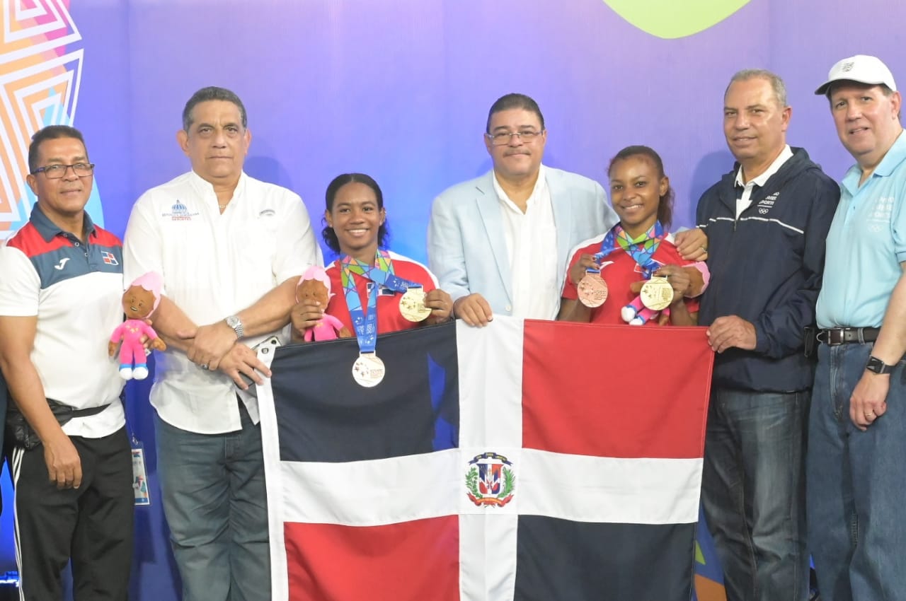 Pesistas dominicanas obtienen las dos  primeras medallas de oro en juegos Centroamericanos y del Caribe
