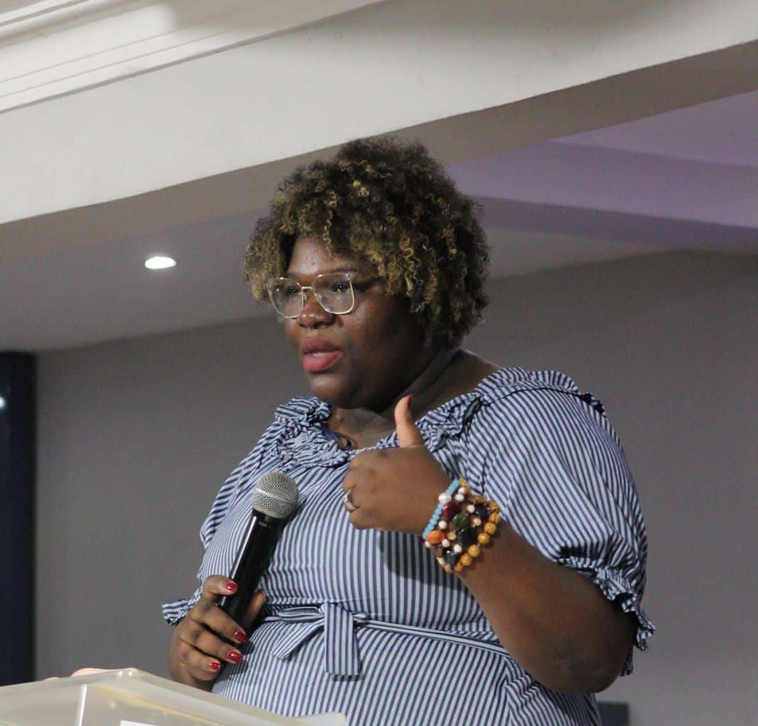 Elizabeth Silverio afirma Ley de Salud es «inaplicable» para ella y Kogland porque no operan como clínica