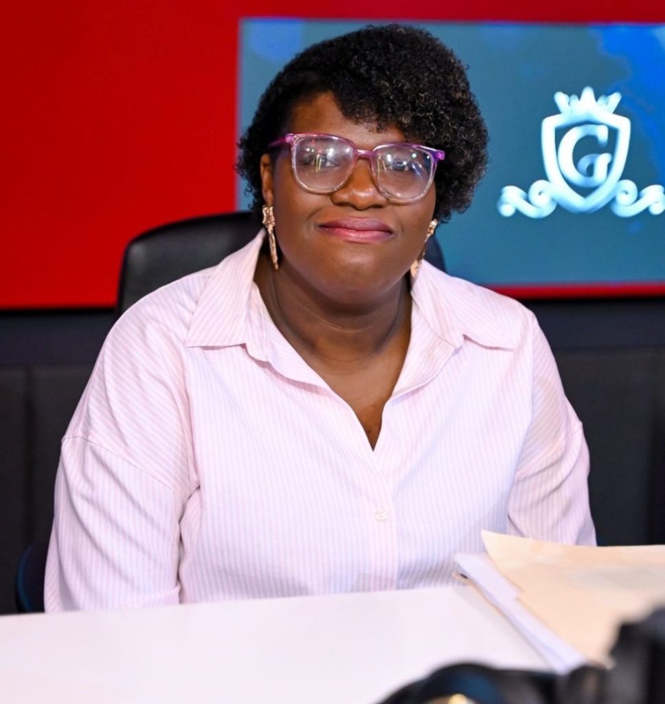 Piden trasladar a Elizabeth a centro médico luego de presentar sangrado