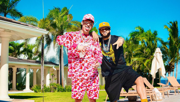 El Alfa debuta en lista Billboard Hot 100 por su colaboración con Peso Pluma