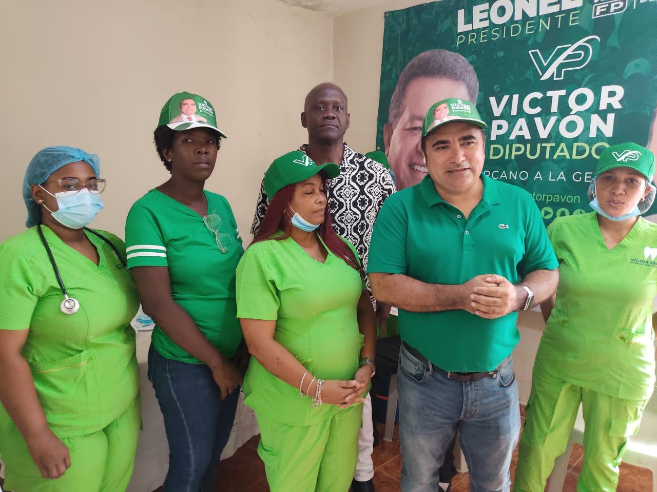 Victor Pavón realiza operativo Odontológico en el distrito municipal de La Victoria*