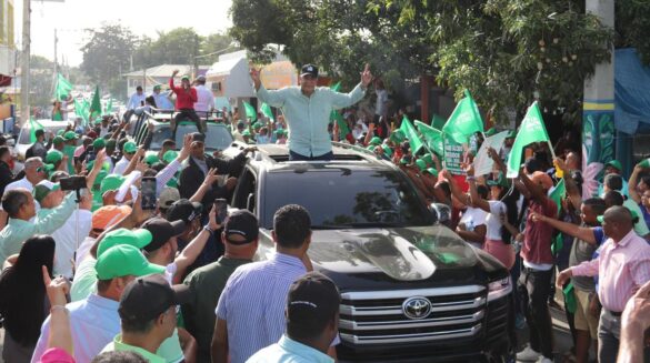 Provincia Hermanas Mirabal recibe a Leonel como un rey, sus calles abarrotadas de simpatizantes