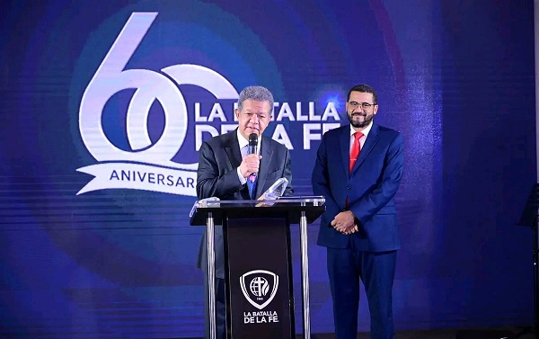 Leonel: Promete más ayuda a las iglesias, «sólo Dios es perfecto»