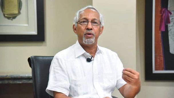 Revela hace 25 años no se exige acta para inscribir estudiantes